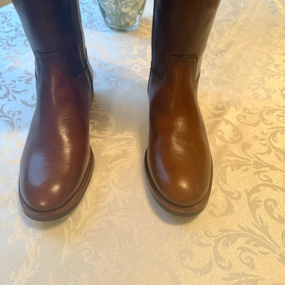 Tory Burch Kiernan boot  New with out Box Size 7.5 - Picture 7 of 11